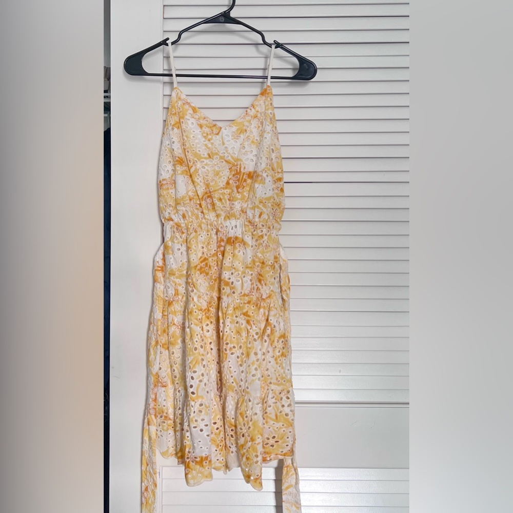 Express Printed Eyelet V-Neck Tie Waist Tiered Trapeze Dress Size XS